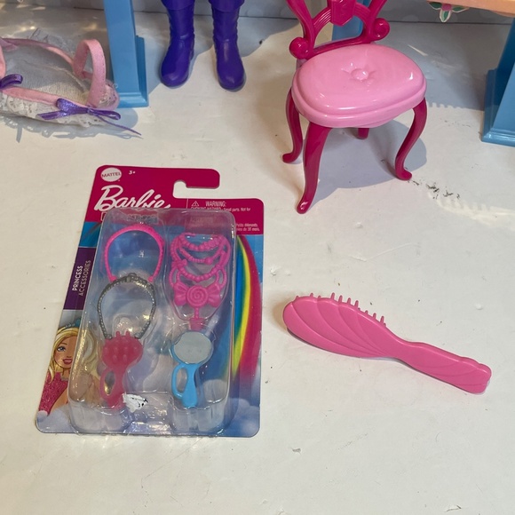 Barbie 👸Sleeping Beauty & 🤴Royal Ken with Princess & the Pauper Playset - Picture 8 of 16